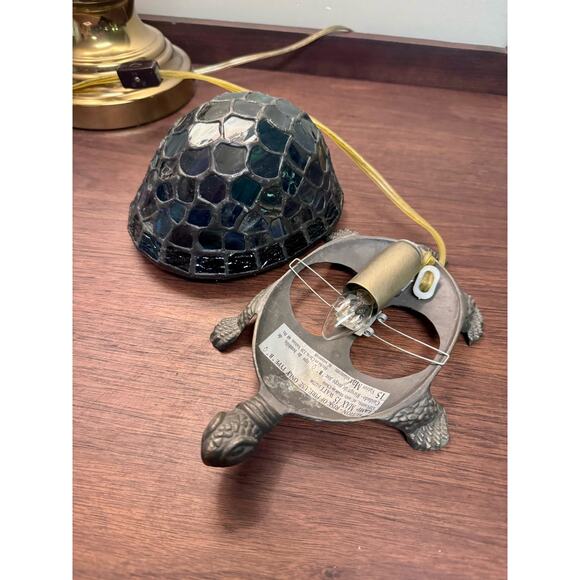 Tiffany Style Multicolored Leaded Stained Glass Tortoise/Turtle Lamp/Light - Picture 9 of 9